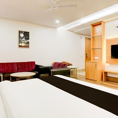 Palette Calista Premium Resort Samalkha Exterior foto